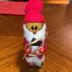 5 for $25 💸💸💸💸💸 
Festive Wooden Santa Figurine